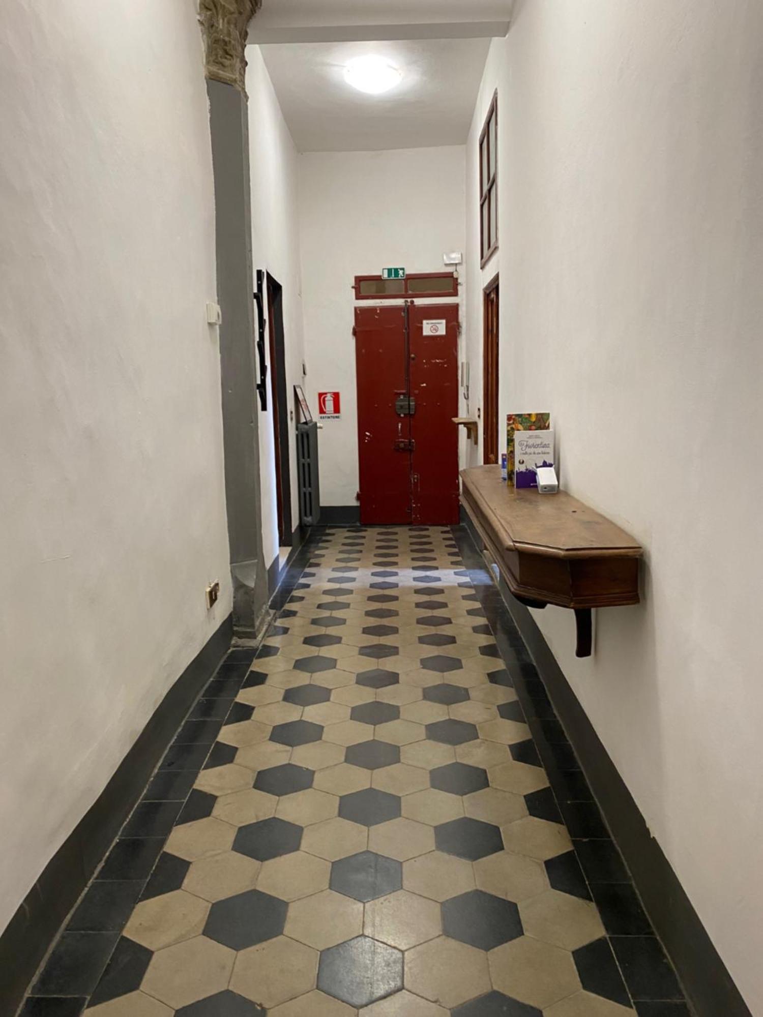Da I' Gini Guesthouse ฟลอเรนซ์ ภายนอก รูปภาพ
